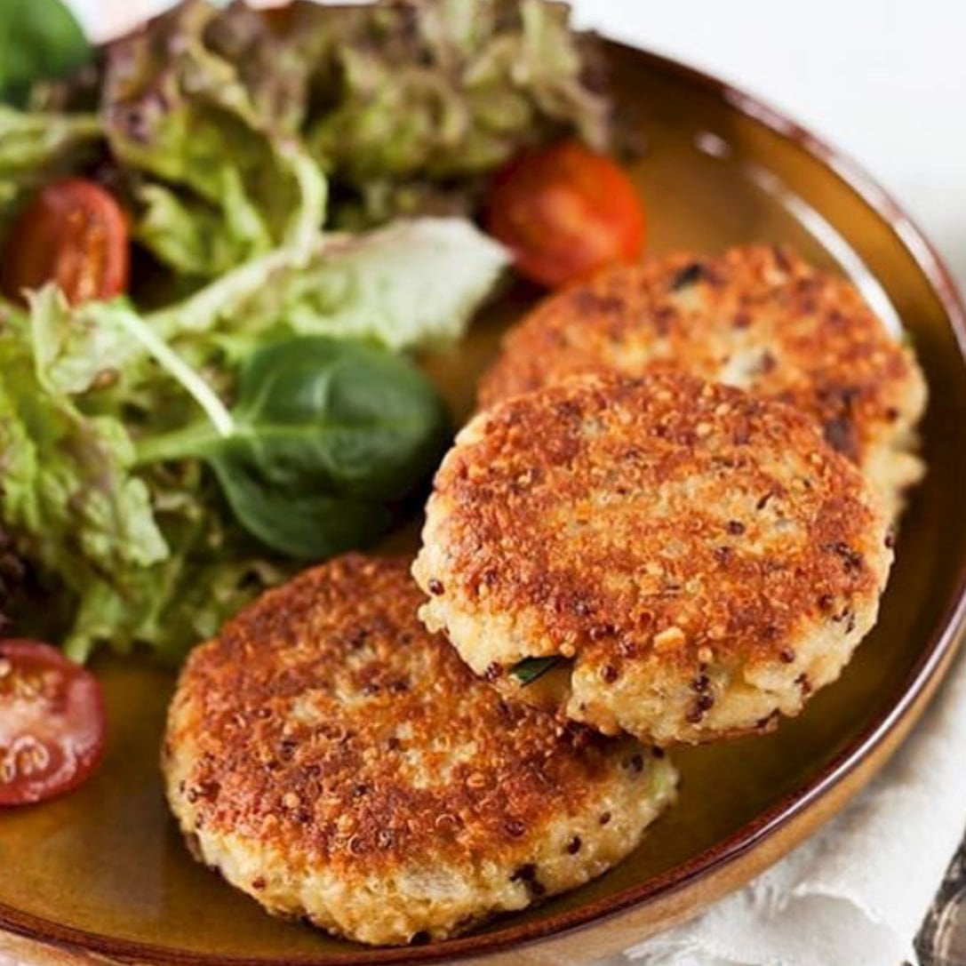 Kinoalı Tavuk Köftesi Tarifi